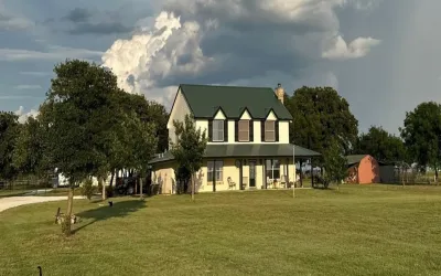 Single Family Residence For Sale in Hood County , 2901 Wind Mill Court, Tolar, Texas 76476, 4 Bedrooms, 3 Bathrooms, Garage spaces, 2,300 Sqft, built in 2002, Price $879,000, mls#21260514, Real Estate Agent in Tolar, Homes For Sale in Hood county, Homes For Sale in Tolar, Realtor in Tolar Texas, Real Estate Brokerage Independent Realty Texas, Luminita Cordes Realtor