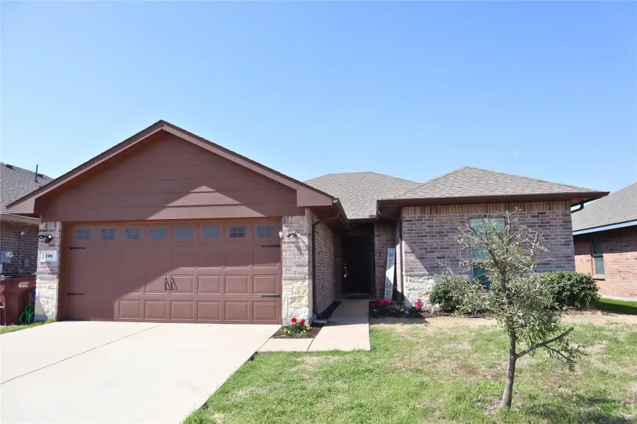 Single Family Residence For Rent in Collin County , 106 Cornell Avenue, Farmersville, Texas 75442, 4 Bedrooms, 2 Bathrooms, 2 Garage spaces, 1,656 Sqft, built in 2019, Price $2,000, mls#21265769, Real Estate Agent in Farmersville, Homes For Rent in Collin county, Homes For Rent in Farmersville, Realtor in Farmersville Texas, Real Estate Brokerage Independent Realty Texas, Luminita Cordes Realtor