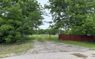 Single Family Residence For Sale in Denton County , 4621 Lake Park Drive, The Colony, Texas 75056, 5 Bedrooms, 3 Bathrooms, Garage spaces, 1,920 Sqft, built in 1966, Price $675,000, mls#21258752, Real Estate Agent in The Colony, Homes For Sale in Denton county, Homes For Sale in The Colony, Realtor in The Colony Texas, Real Estate Brokerage Independent Realty Texas, Luminita Cordes Realtor