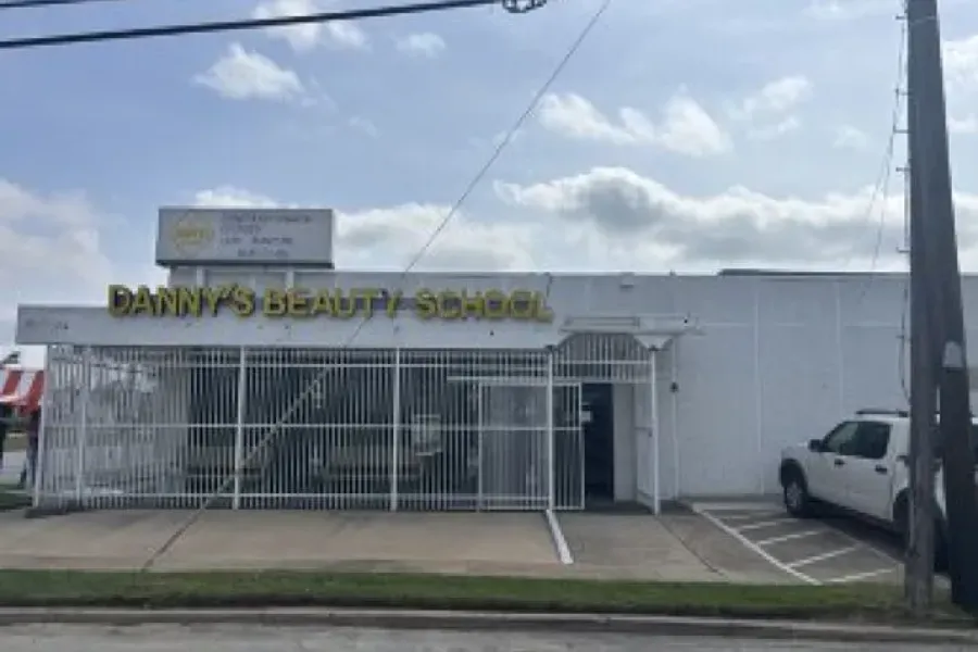 Retail For Sale in Tarrant County , 4000 E Lancaster Avenue, Fort Worth, Texas 76103, 0, 0, Garage spaces, 0 Sqft, built in 1956, Price $625,000, mls#21267920, Real Estate Agent in Fort Worth, Homes For Sale in Tarrant county, Homes For Sale in Fort Worth, Realtor in Fort Worth Texas, Real Estate Brokerage Independent Realty Texas, Luminita Cordes Realtor