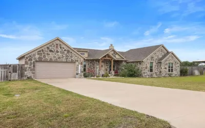 Single Family Residence For Sale in Fannin County , 300 Delatorre Street, Trenton, Texas 75490, 4 Bedrooms, 3 Bathrooms, 2 Garage spaces, 2,161 Sqft, built in 2021, Price $519,900, mls#21268582, Real Estate Agent in Trenton, Homes For Sale in Fannin county, Homes For Sale in Trenton, Realtor in Trenton Texas, Real Estate Brokerage Independent Realty Texas, Luminita Cordes Realtor