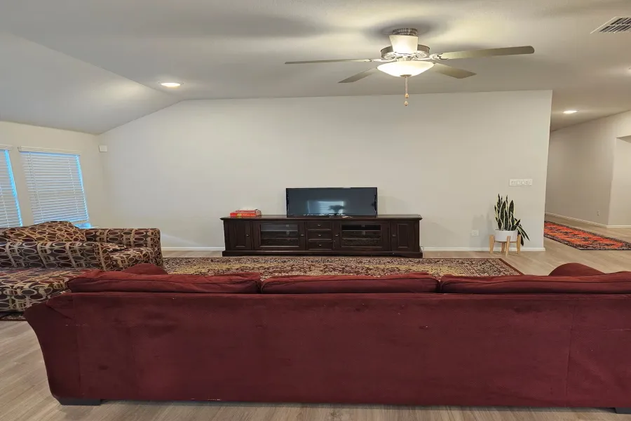 Single Family Residence For Rent in Collin County , 308 N Crescent Avenue N, Melissa, Texas 75454, 4 Bedrooms, 2 Bathrooms, 2 Garage spaces, 2,423 Sqft, built in 2021, Price $2,995, mls#21267469, Real Estate Agent in Melissa, Homes For Rent in Collin county, Homes For Rent in Melissa, Realtor in Melissa Texas, Real Estate Brokerage Independent Realty Texas, Luminita Cordes Realtor