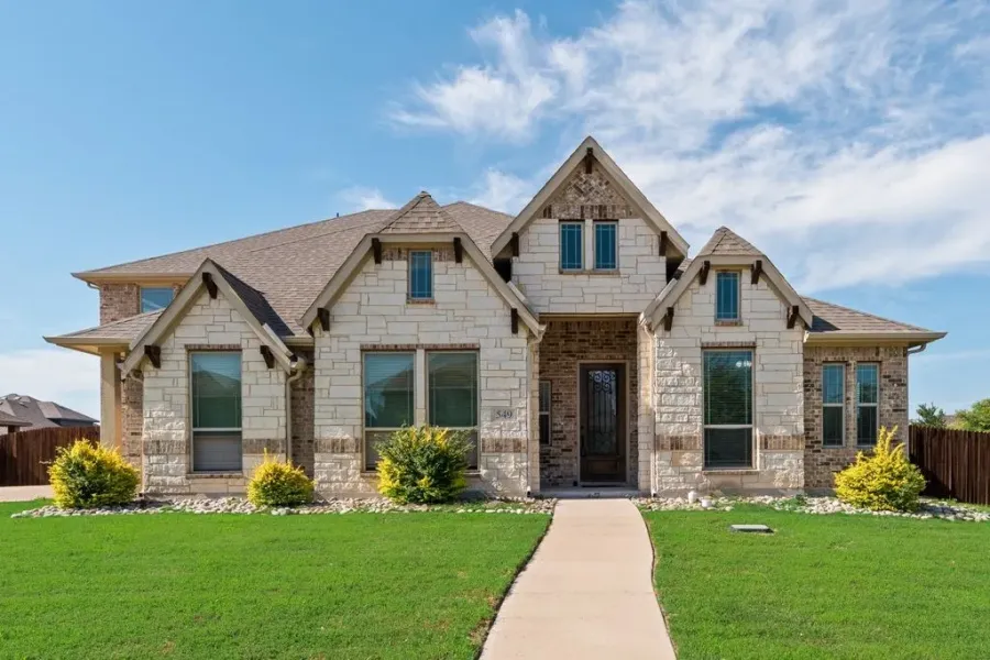 Single Family Residence For Sale in Ellis County , 549 Truman Street, Waxahachie, Texas 75165, 6 Bedrooms, 5 Bathrooms, 2 Garage spaces, 4,394 Sqft, built in 2018, Price $525,000, mls#21271755, Real Estate Agent in Waxahachie, Homes For Sale in Ellis county, Homes For Sale in Waxahachie, Realtor in Waxahachie Texas, Real Estate Brokerage Independent Realty Texas, Luminita Cordes Realtor