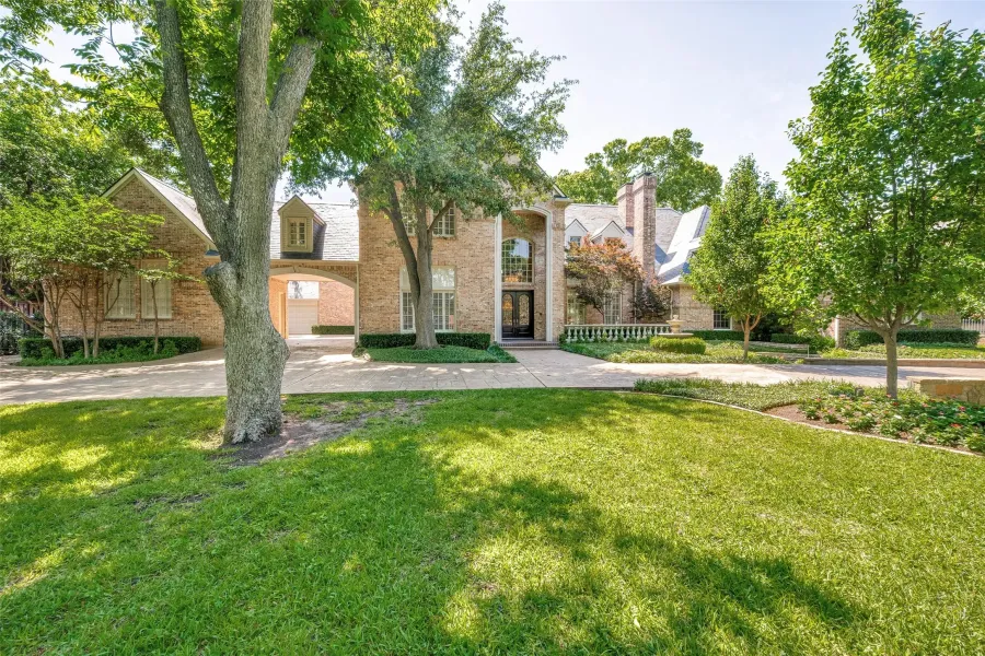 Single Family Residence For Sale in Dallas County , 10445 Strait Lane, Dallas, Texas 75229, 5 Bedrooms, 6 Bathrooms, 3 Garage spaces, 7,245 Sqft, built in 1989, Price $6,750,000, mls#21271770, Real Estate Agent in Dallas, Homes For Sale in Dallas county, Homes For Sale in Dallas, Realtor in Dallas Texas, Real Estate Brokerage Independent Realty Texas, Luminita Cordes Realtor