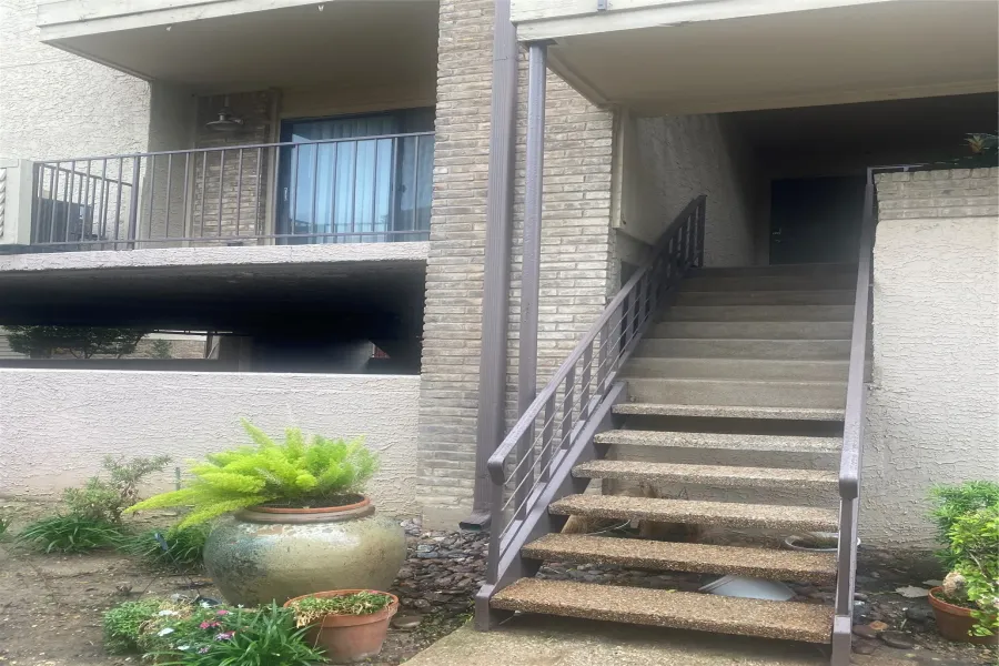 Condominium For Rent in Dallas County , 4777 Cedar Springs Road 5B, Dallas, Texas 75219, 2 Bedrooms, 2 Bathrooms, Garage spaces, 1,000 Sqft, built in 1983, Price $1,500, mls#21273688, Real Estate Agent in Dallas, Homes For Rent in Dallas county, Homes For Rent in Dallas, Realtor in Dallas Texas, Real Estate Brokerage Independent Realty Texas, Luminita Cordes Realtor