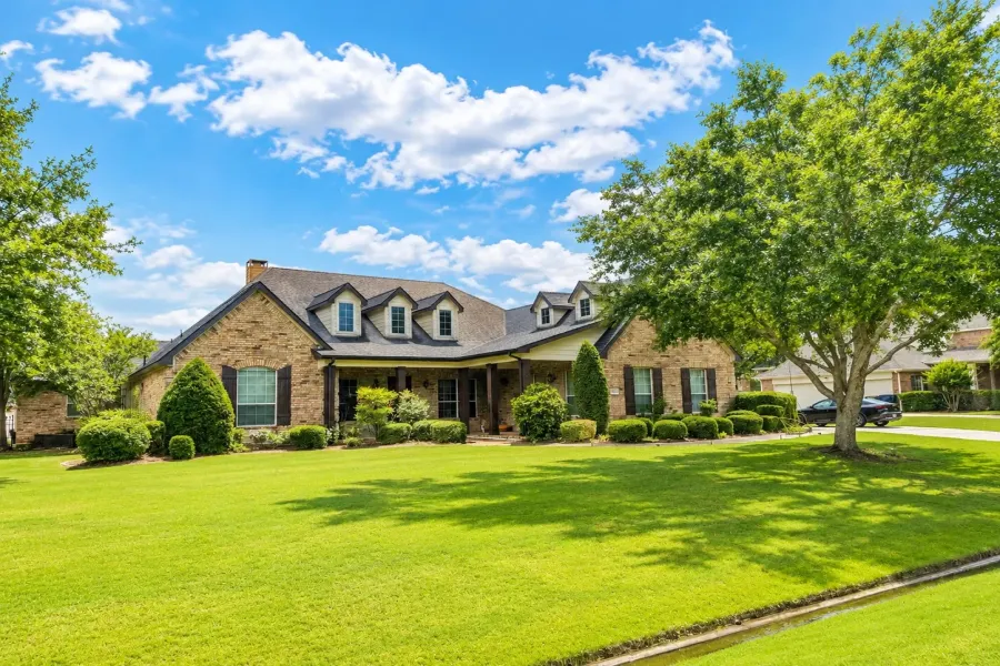 Single Family Residence For Sale in Collin County , 6004 Ridgemore Drive, Parker, Texas 75002, 4 Bedrooms, 4 Bathrooms, 3 Garage spaces, 3,914 Sqft, built in 2002, Price $995,000, mls#21273699, Real Estate Agent in Parker, Homes For Sale in Collin county, Homes For Sale in Parker, Realtor in Parker Texas, Real Estate Brokerage Independent Realty Texas, Luminita Cordes Realtor