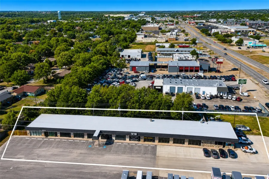 Retail For Rent in Tarrant County , 8331 Camp Bowie West 8343, Fort Worth, Texas 76116, 0, 0, Garage spaces, 0 Sqft, built in 1959, Price $1,560, mls#21274082, Real Estate Agent in Fort Worth, Homes For Rent in Tarrant county, Homes For Rent in Fort Worth, Realtor in Fort Worth Texas, Real Estate Brokerage Independent Realty Texas, Luminita Cordes Realtor
