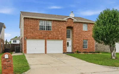 Single Family Residence For Sale in Tarrant County , 8173 Heritage Place Drive, Fort Worth, Texas 76137, 4 Bedrooms, 2 Bathrooms, 2 Garage spaces, 1,848 Sqft, built in 1997, Price $345,000, mls#21273823, Real Estate Agent in Fort Worth, Homes For Sale in Tarrant county, Homes For Sale in Fort Worth, Realtor in Fort Worth Texas, Real Estate Brokerage Independent Realty Texas, Luminita Cordes Realtor