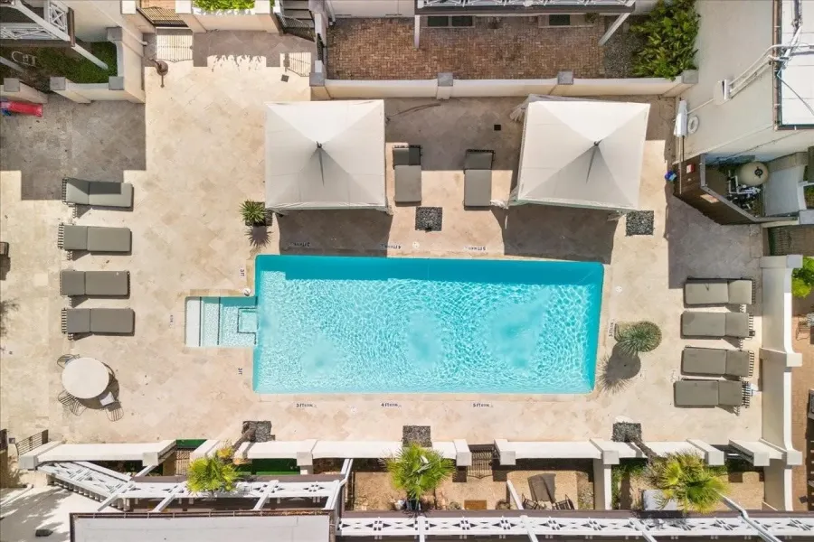 Condominium For Sale in Dallas County , 5915 E University Boulevard 112, Dallas, Texas 75206, 3 Bedrooms, 2 Bathrooms, Garage spaces, 1,208 Sqft, built in 1964, Price $280,000, mls#21161427, Real Estate Agent in Dallas, Homes For Sale in Dallas county, Homes For Sale in Dallas, Realtor in Dallas Texas, Real Estate Brokerage Independent Realty Texas, Luminita Cordes Realtor