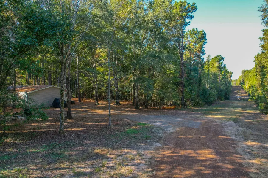 Farm For Sale in Henderson County , 7821 Cr-3409, Chandler, Texas 75758, 4 Bedrooms, 2 Bathrooms, Garage spaces, 2,280 Sqft, built in 2011, Price $349,500, mls#21277222, Real Estate Agent in Chandler, Homes For Sale in Henderson county, Homes For Sale in Chandler, Realtor in Chandler Texas, Real Estate Brokerage Independent Realty Texas, Luminita Cordes Realtor