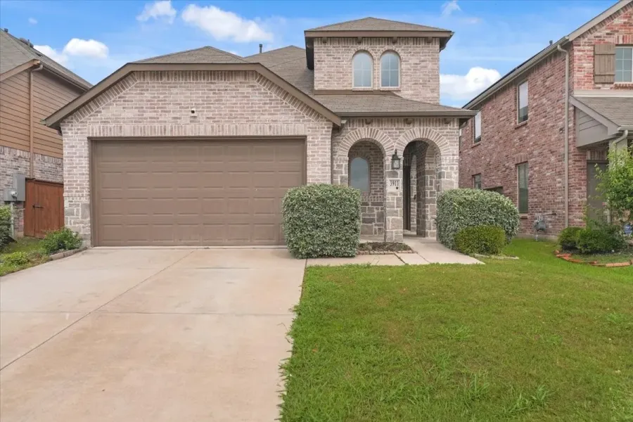 Single Family Residence For Sale in Kaufman County , 3911 Rochelle Lane, Forney, Texas 75126, 4 Bedrooms, 3 Bathrooms, 2 Garage spaces, 2,360 Sqft, built in 2020, Price $350,000, mls#21277680, Real Estate Agent in Forney, Homes For Sale in Kaufman county, Homes For Sale in Forney, Realtor in Forney Texas, Real Estate Brokerage Independent Realty Texas, Luminita Cordes Realtor