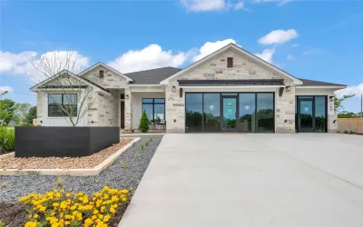 Single Family Residence For Sale in Mc Lennan County , 100 Lasso Court, Lorena, Texas 76655, 4 Bedrooms, 3 Bathrooms, 3 Garage spaces, 2,239 Sqft, built in 2025, Price $525,000, mls#21277806, Real Estate Agent in Lorena, Homes For Sale in Mc Lennan county, Homes For Sale in Lorena, Realtor in Lorena Texas, Real Estate Brokerage Independent Realty Texas, Luminita Cordes Realtor