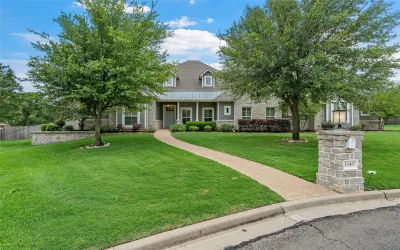 Single Family Residence For Sale in Mc Lennan County , 2040 Brook Arbor Court, Waco, Texas 76657, 6 Bedrooms, 4 Bathrooms, 5 Garage spaces, 3,547 Sqft, built in 2015, Price $1,100,000, mls#21278187, Real Estate Agent in Waco, Homes For Sale in Mc Lennan county, Homes For Sale in Waco, Realtor in Waco Texas, Real Estate Brokerage Independent Realty Texas, Luminita Cordes Realtor