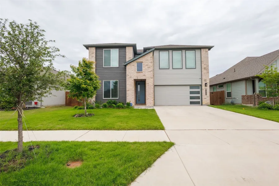 Single Family Residence For Rent in Denton County , 1513 Woodpecker Street, Denton, Texas 76205, 4 Bedrooms, 3 Bathrooms, 2 Garage spaces, 2,733 Sqft, built in 2024, Price $3,500, mls#21258242, Real Estate Agent in Denton, Homes For Rent in Denton county, Homes For Rent in Denton, Realtor in Denton Texas, Real Estate Brokerage Independent Realty Texas, Luminita Cordes Realtor