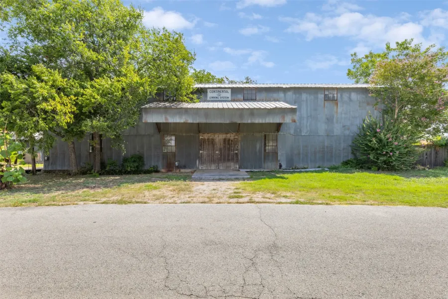 Business For Sale in Wise County , 331 Old Mill Road, Rhome, Texas 76078, 0, 0, Garage spaces, 4,015 Sqft, built in 0, Price $545,000, mls#21276673, Real Estate Agent in Rhome, Homes For Sale in Wise county, Homes For Sale in Rhome, Realtor in Rhome Texas, Real Estate Brokerage Independent Realty Texas, Luminita Cordes Realtor