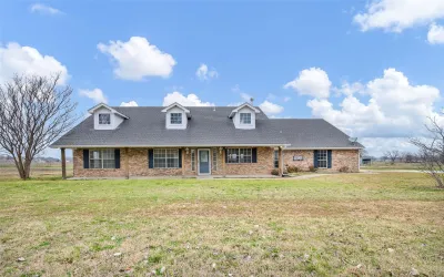 Single Family Residence For Sale in Denton County , 11278 Jackson Road, Krum, Texas 76249, 3 Bedrooms, 3 Bathrooms, 2 Garage spaces, 2,379 Sqft, built in 1995, Price $949,000, mls#21281145, Real Estate Agent in Krum, Homes For Sale in Denton county, Homes For Sale in Krum, Realtor in Krum Texas, Real Estate Brokerage Independent Realty Texas, Luminita Cordes Realtor