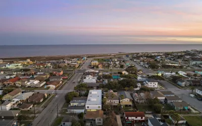 Apartment For Rent in Galveston County , 808 Sealy Street E, Galveston, Texas 77550, 1 Bedroom, 1 Bathroom, Garage spaces, 500 Sqft, built in 2023, Price $1,299, mls#21282020, Real Estate Agent in Galveston, Homes For Rent in Galveston county, Homes For Rent in Galveston, Realtor in Galveston Texas, Real Estate Brokerage Independent Realty Texas, Luminita Cordes Realtor