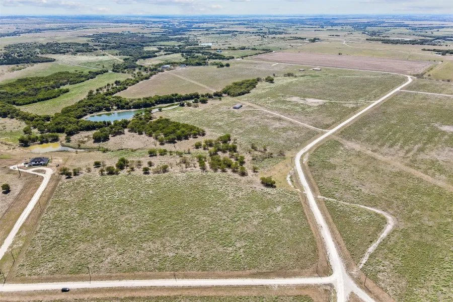 Bird's eye view featuring a rural view and a water view