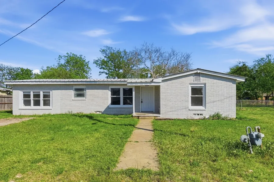 Homes for sale in Evant - Coryell - Texas USA | house for sale Evant - Coryell - Texas USA | Evant - Coryell - Texas USA Real estate services | New listings for sale Evant - Coryell - Texas USA | Land for sale in Evant - Coryell - Texas USA | Real Estate Agent in Evant - Coryell - Texas USA | Realtor in Evant - Coryell - Texas USA | Real estate agent in Evant | What is My Home Value Evant - Coryell - Texas USA | Texas Real Estate Brokerage Independent Realty, Homes and Land in Texas by Luminita Cordes Realtor