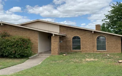 Single Family Residence For Rent in Denton County , 5260 Pruitt Drive, The Colony, Texas 75056, 3 Bedrooms, 2 Bathrooms, 2 Garage spaces, 1,946 Sqft, built in 1983, Price $2,300, mls#21283847, Real Estate Agent in The Colony, Homes For Rent in Denton county, Homes For Rent in The Colony, Realtor in The Colony Texas, Real Estate Brokerage Independent Realty Texas, Luminita Cordes Realtor