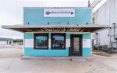 Retail For Sale in Mc Culloch County , 210 N Bridge, Brady, Texas 76825, 0, 0, Garage spaces, 0 Sqft, built in 1920, Price $119,000, mls#21285276, Real Estate Agent in Brady, Homes For Sale in Mc Culloch county, Homes For Sale in Brady, Realtor in Brady Texas, Real Estate Brokerage Independent Realty Texas, Luminita Cordes Realtor