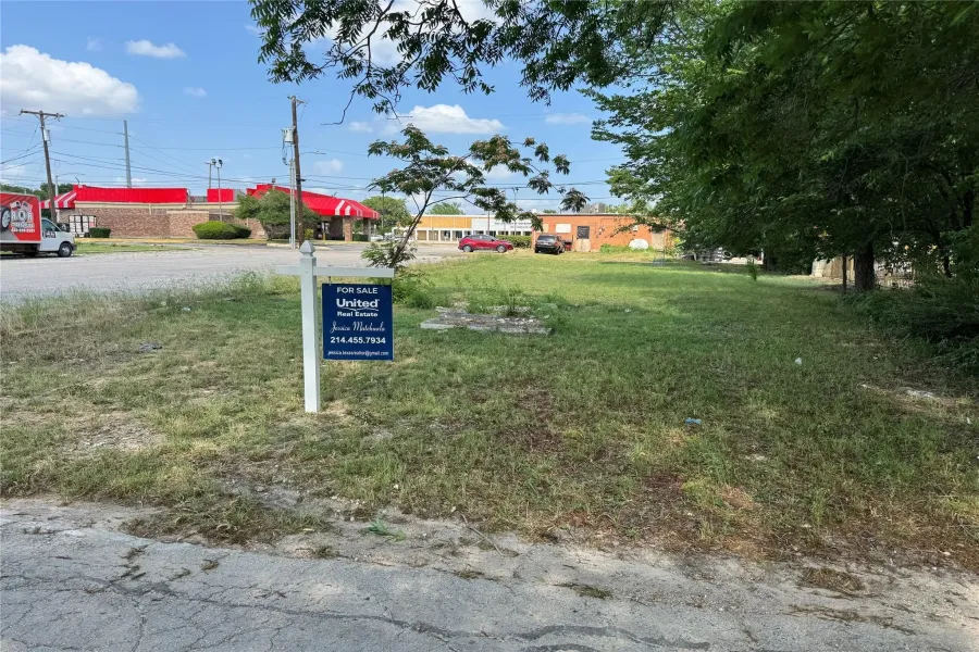 Unimproved Land For Sale in Dallas County , 114 Grant Street, Garland, Texas 75042, 0, 0, Garage spaces, 0 Sqft, built in 0, Price $65,000, mls#21286404, Real Estate Agent in Garland, Homes For Sale in Dallas county, Homes For Sale in Garland, Realtor in Garland Texas, Real Estate Brokerage Independent Realty Texas, Luminita Cordes Realtor