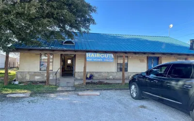 Single Family Residence For Sale in Palo Pinto County , 513 FM 2353 N, Possum Kingdom Lake, Texas 76449, 3 Bedrooms, 2 Bathrooms, Garage spaces, 2,500 Sqft, built in 1984, Price $299,000, mls#21285588, Real Estate Agent in Possum Kingdom Lake, Homes For Sale in Palo Pinto county, Homes For Sale in Possum Kingdom Lake, Realtor in Possum Kingdom Lake Texas, Real Estate Brokerage Independent Realty Texas, Luminita Cordes Realtor