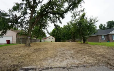 Unimproved Land For Sale in Fannin County , 704 E 6th Street, Bonham, Texas 75418, 0, 0, Garage spaces, 0 Sqft, built in 0, Price $38,000, mls#21285806, Real Estate Agent in Bonham, Homes For Sale in Fannin county, Homes For Sale in Bonham, Realtor in Bonham Texas, Real Estate Brokerage Independent Realty Texas, Luminita Cordes Realtor