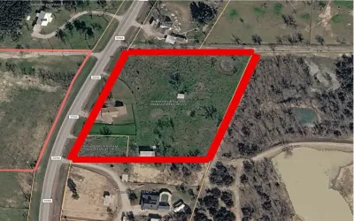 Single Family Residence For Sale in Palo Pinto County , 3313 & 3337 FM 2256, Mineral Wells, Texas 76067, 4 Bedrooms, 3 Bathrooms, Garage spaces, 2,202 Sqft, built in 1976, Price $499,500, mls#21286077, Real Estate Agent in Mineral Wells, Homes For Sale in Palo Pinto county, Homes For Sale in Mineral Wells, Realtor in Mineral Wells Texas, Real Estate Brokerage Independent Realty Texas, Luminita Cordes Realtor
