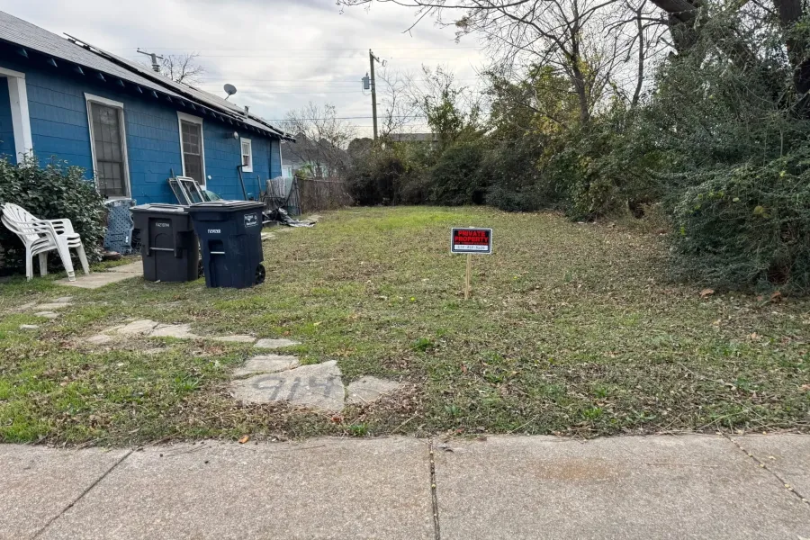 Unimproved Land For Sale in Tarrant County , 914 E Leuda, Fort Worth, Texas 76104, 0, 0, Garage spaces, 0 Sqft, built in 0, Price $58,000, mls#21286481, Real Estate Agent in Fort Worth, Homes For Sale in Tarrant county, Homes For Sale in Fort Worth, Realtor in Fort Worth Texas, Real Estate Brokerage Independent Realty Texas, Luminita Cordes Realtor