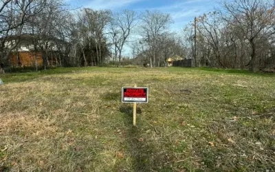 Unimproved Land For Sale in Tarrant County , 1625 E Leuda Street, Fort Worth, Texas 76104, 0, 0, Garage spaces, 0 Sqft, built in 0, Price $55,000, mls#21286486, Real Estate Agent in Fort Worth, Homes For Sale in Tarrant county, Homes For Sale in Fort Worth, Realtor in Fort Worth Texas, Real Estate Brokerage Independent Realty Texas, Luminita Cordes Realtor